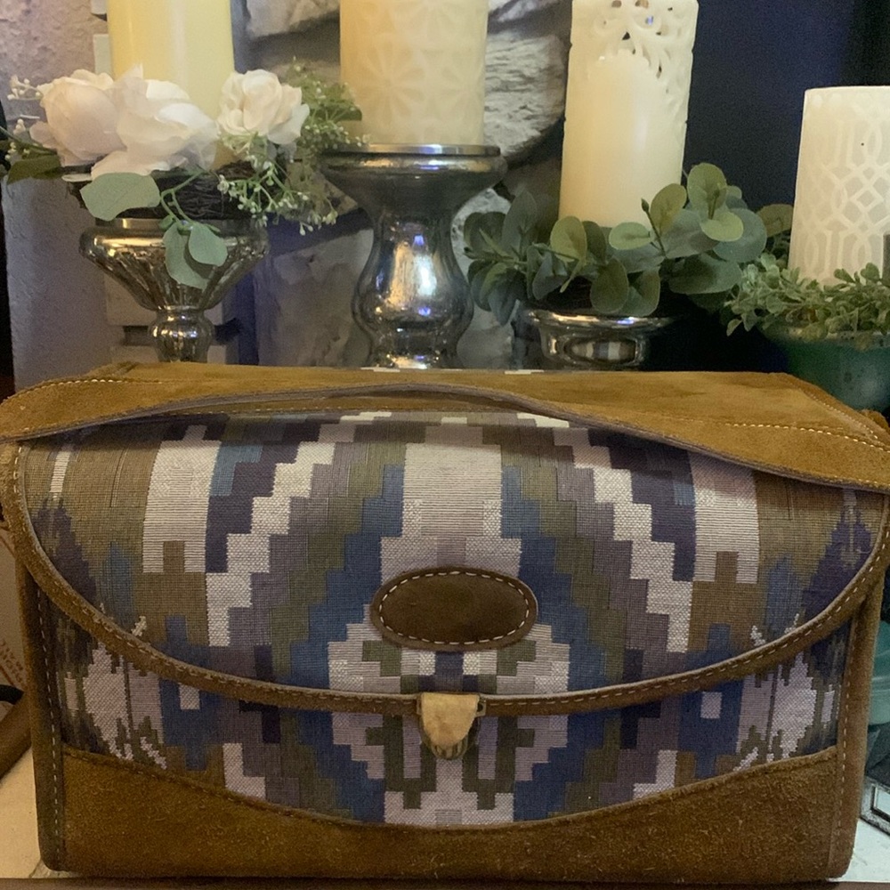 FRENCH LUGGAGE CO."AZTEC SOUTH WESTERN STYLE" SUEDE/TAPESTRY TRAIN CASE VINTAGE